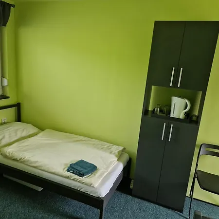 A Motobar Guest house Bravantice