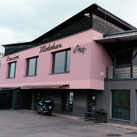 A Motobar 3* Bravantice