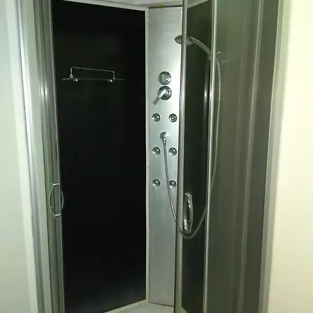 A Motobar Guest house *