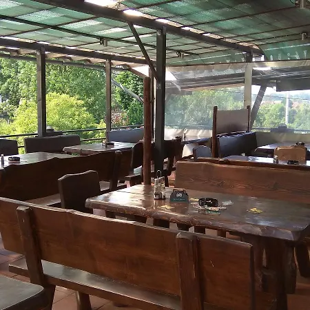 Guest house A Motobar Bravantice